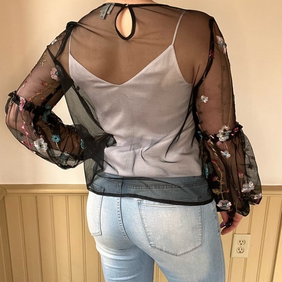 A New Day Sheer Mesh Spring Trending Floral Long Sleeve Embroidered Top Size M - Picture 6 of 10